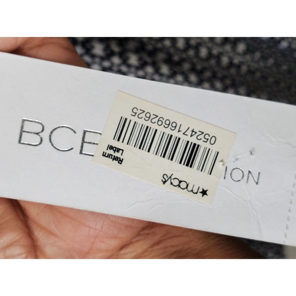 BCBGeneration White & Black Printed Surplice Halter V-Neck Knee Length Dress XS - Picture 8 of 13